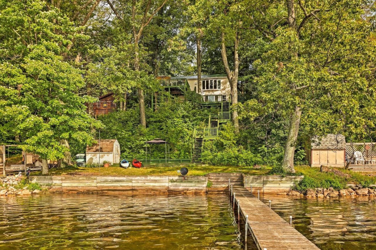 הוילה Le Roy Lakefront Retreat With Dock And Kayaks! מראה חיצוני תמונה